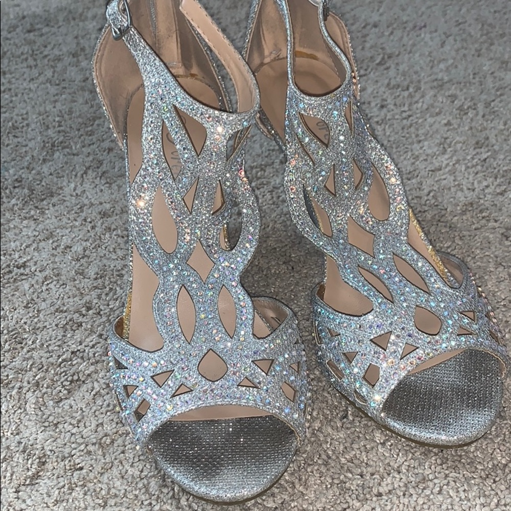 Wedged shoe